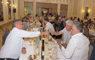 Untitled-1_0000s_0003_IMG_9434